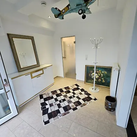 Apartment Ferienwohnung Mit Rheinblick In 1 *