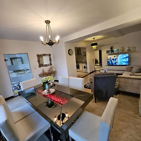 Ferienwohnung Mit Rheinblick In 1 * Remagen